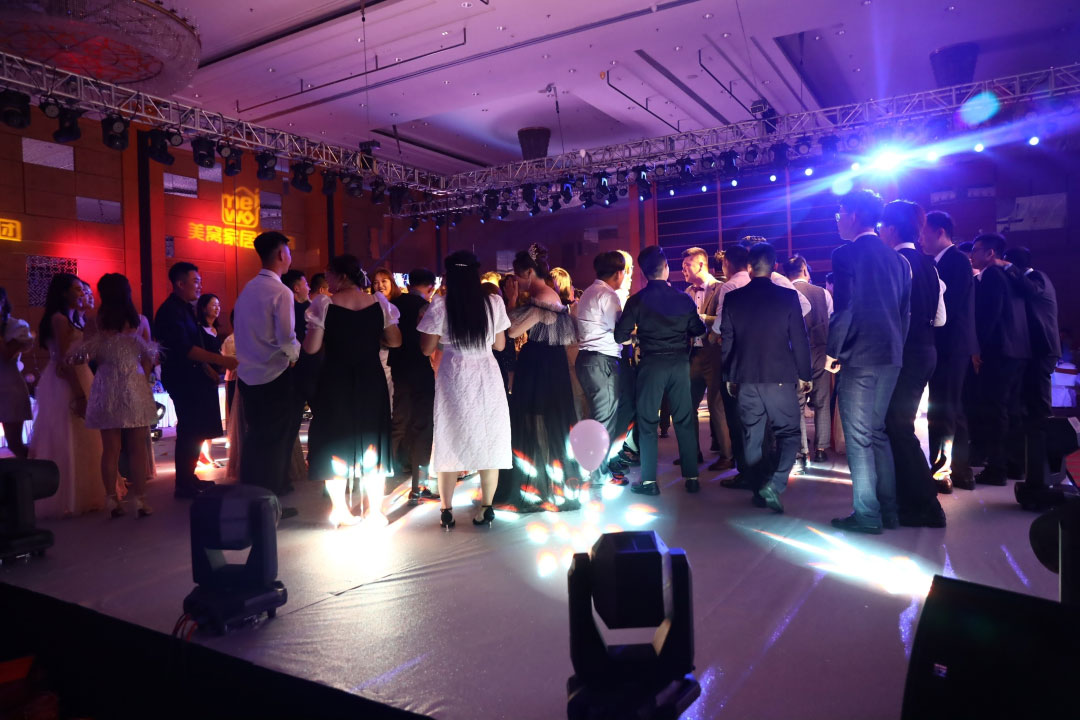 美窩家居集團2020-2021企業(yè)“一起向WE來”年度盛典圓滿舉行！